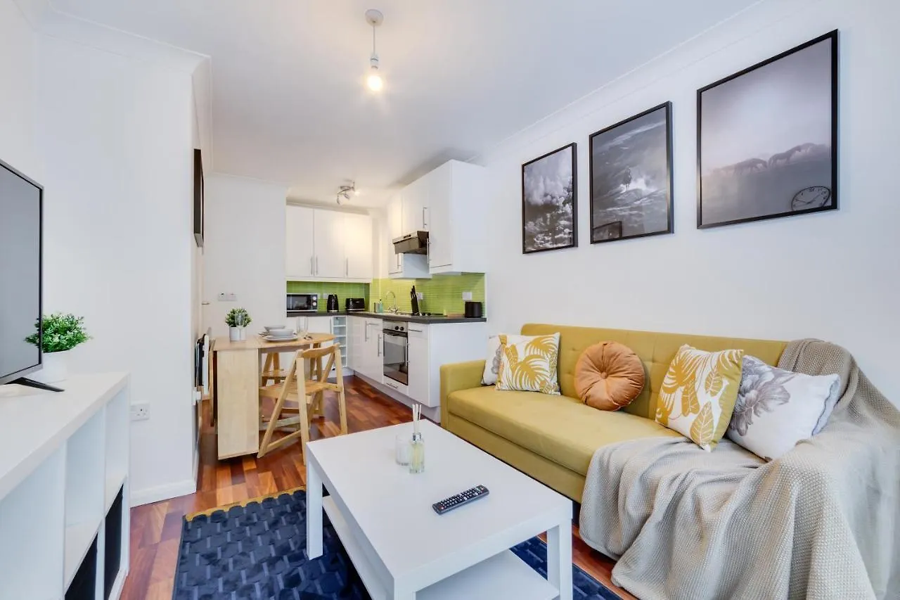 Visit London 1 Bed Flat- Canary Wharf Close To River Thames Apartman