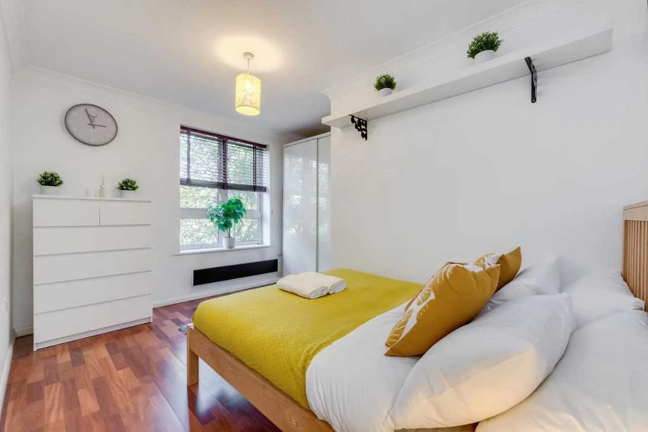 Visit London 1 Bed Flat- Canary Wharf Close To River Thames